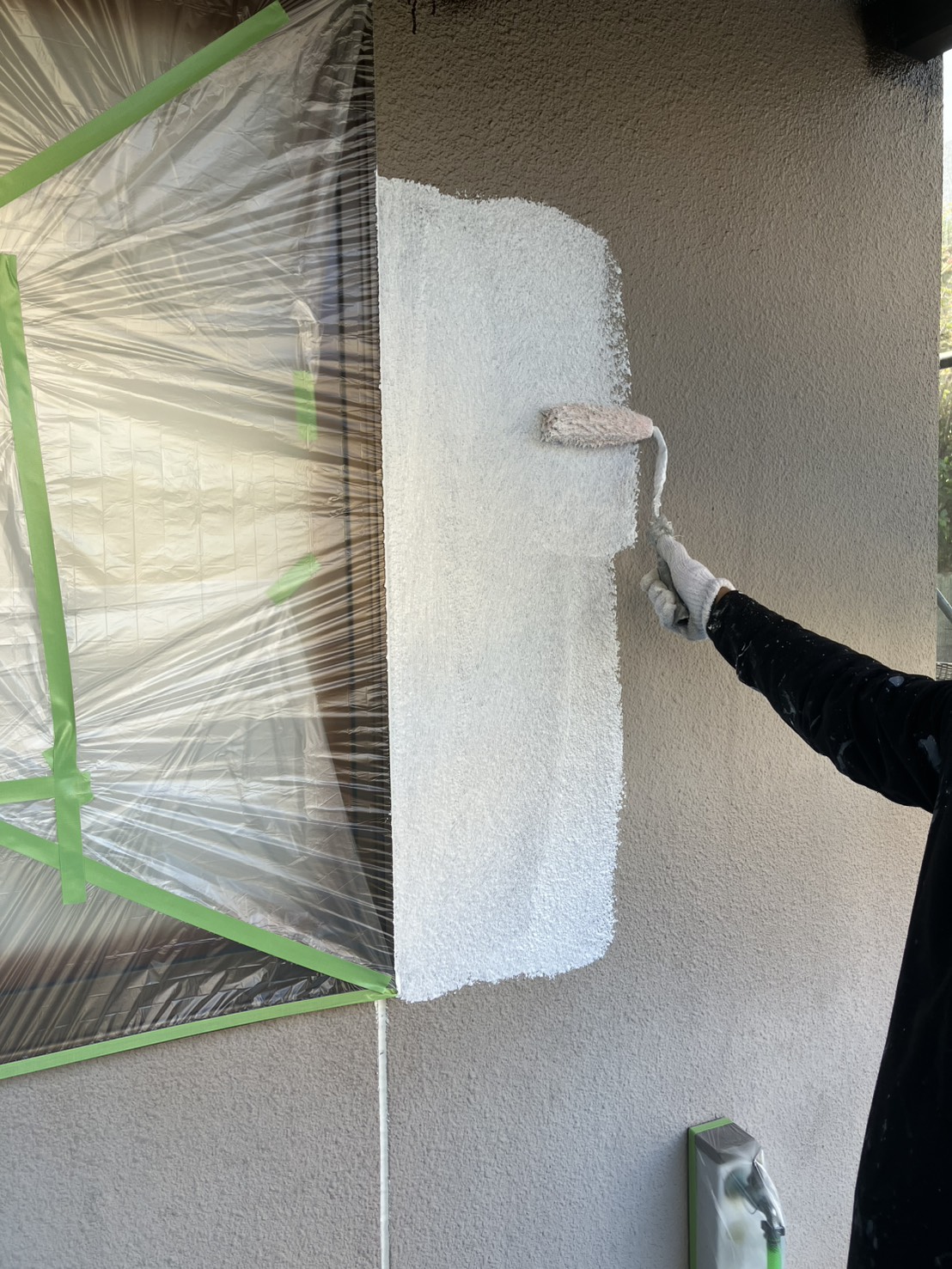 外壁塗装　下塗り　