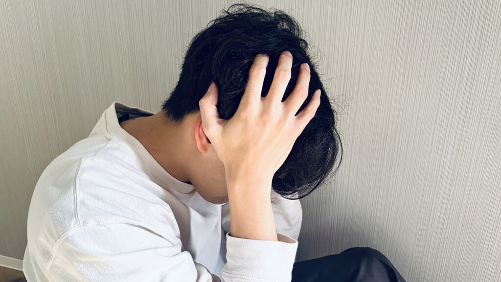 不安がる人の画像