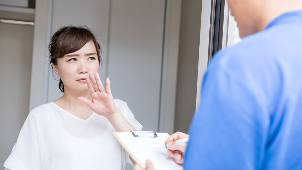 訪問販売を断る人の画像
