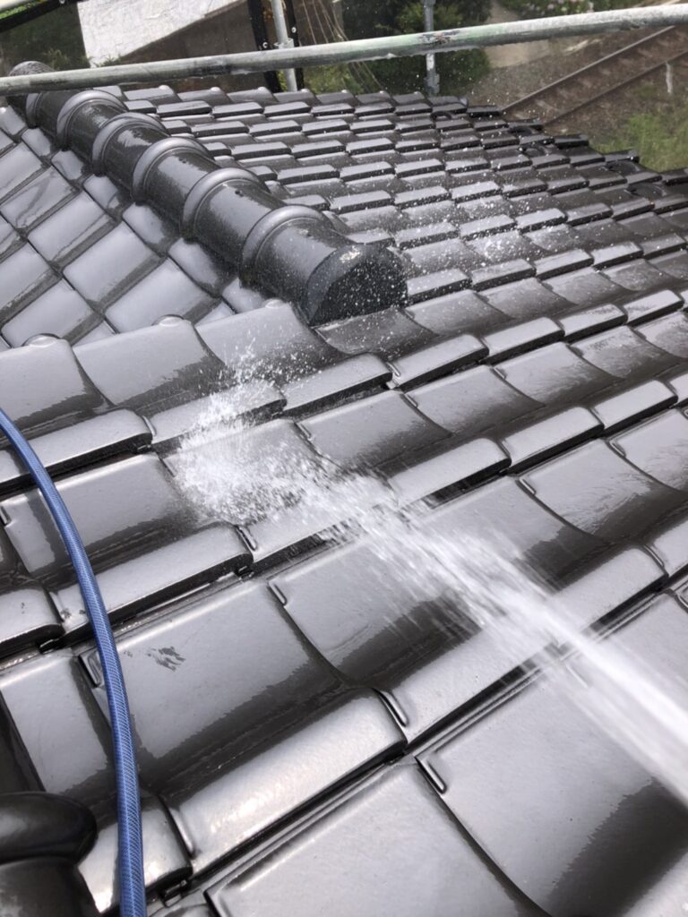 外壁塗装　屋根雨漏り散水調査