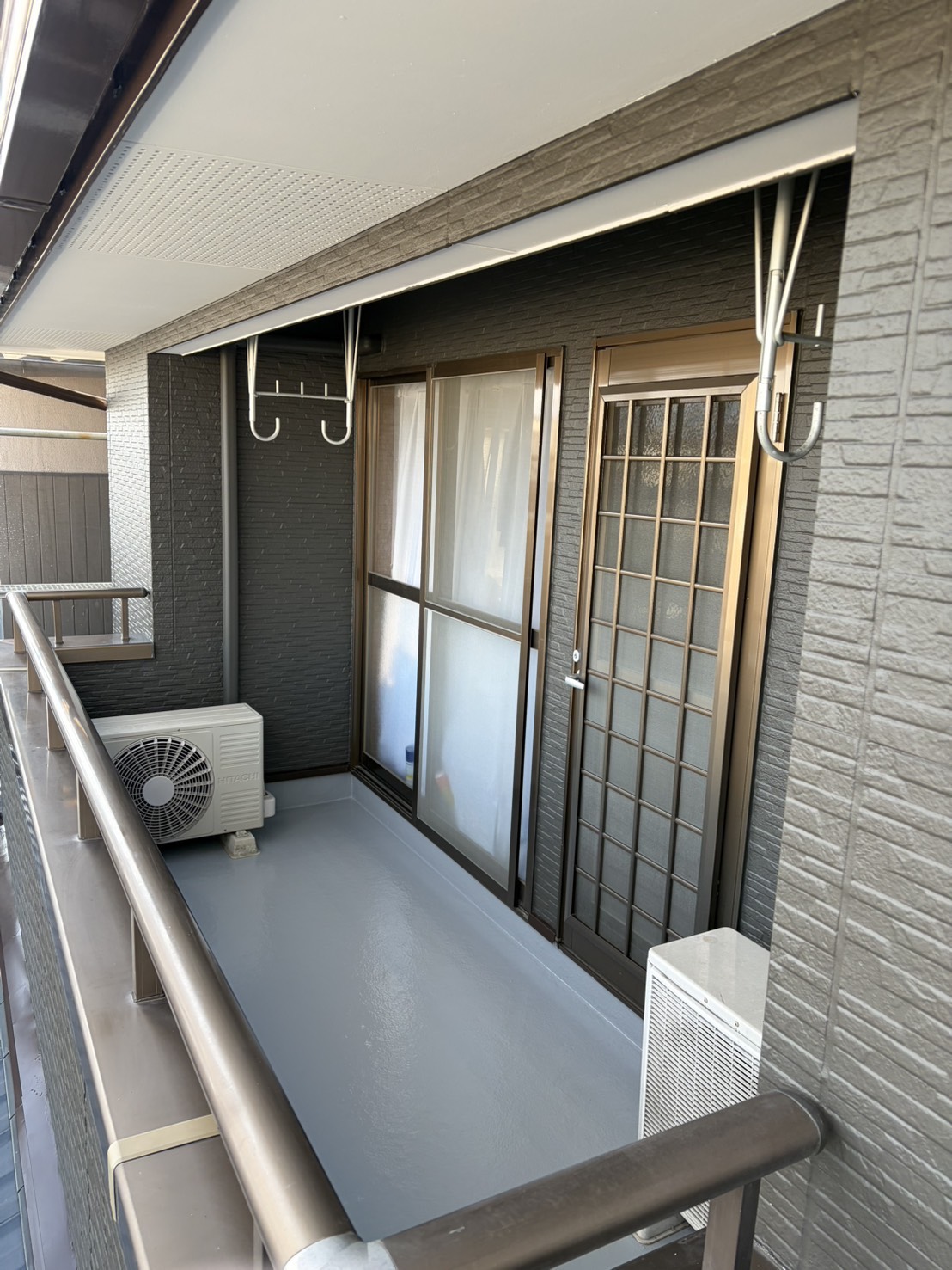 外壁塗装　ベランダFRP防水