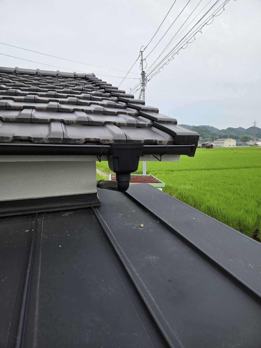 雨樋　傾き補修