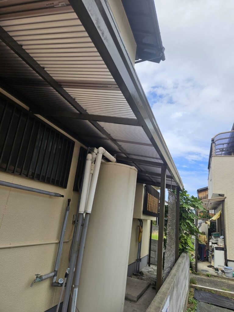 外壁塗装後　波板張り替えしました