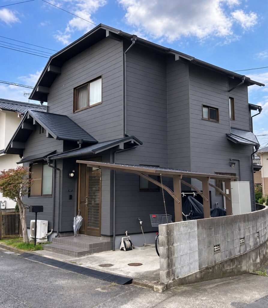 愛媛県松山市 屋根塗装 外壁塗装 ビフォーアフター グレー ワントーン 遮熱無機塗料
